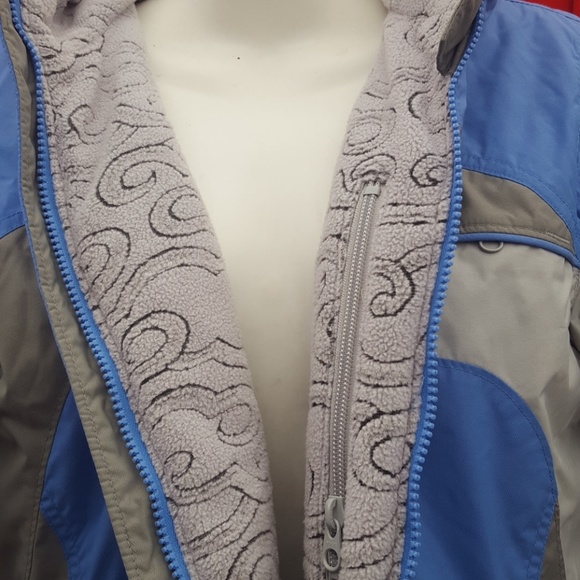 Columbia - Picture 3 of 5